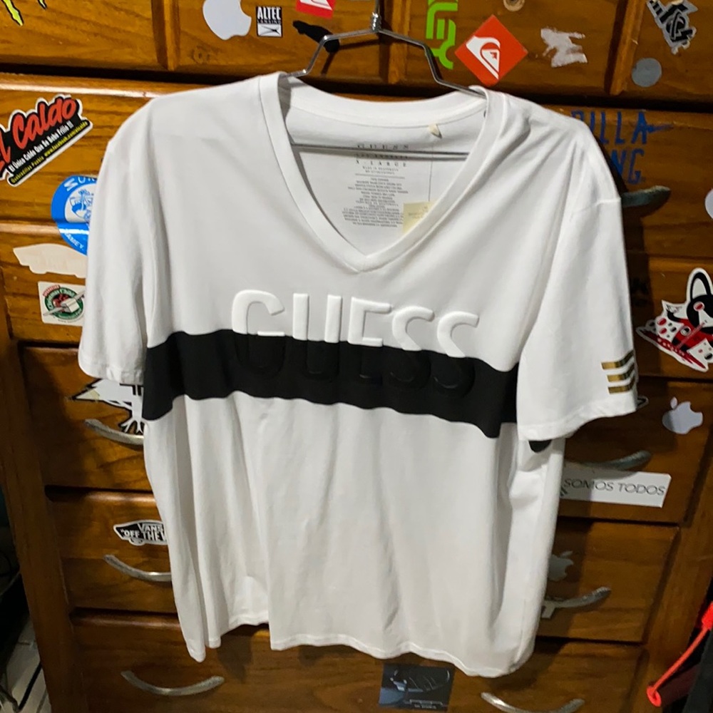 NWT Guess T shirt size XL